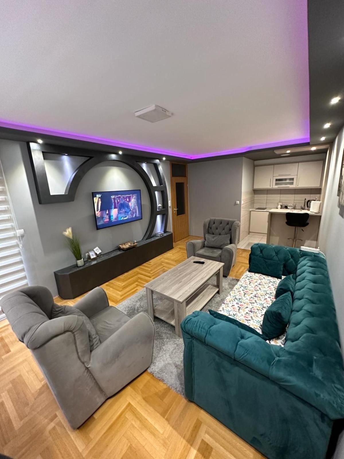 Апартаменты Apartman Lux S&V 1 Lukavica Istocno Sarajevo Hilandarska Centar Экстерьер фото