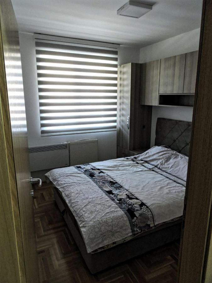 Апартаменты Apartman Lux S&V 1 Lukavica Istocno Sarajevo Hilandarska Centar Экстерьер фото