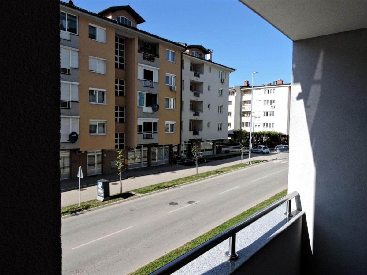 Апартаменты Apartman Lux S&V 1 Lukavica Istocno Sarajevo Hilandarska Centar Экстерьер фото